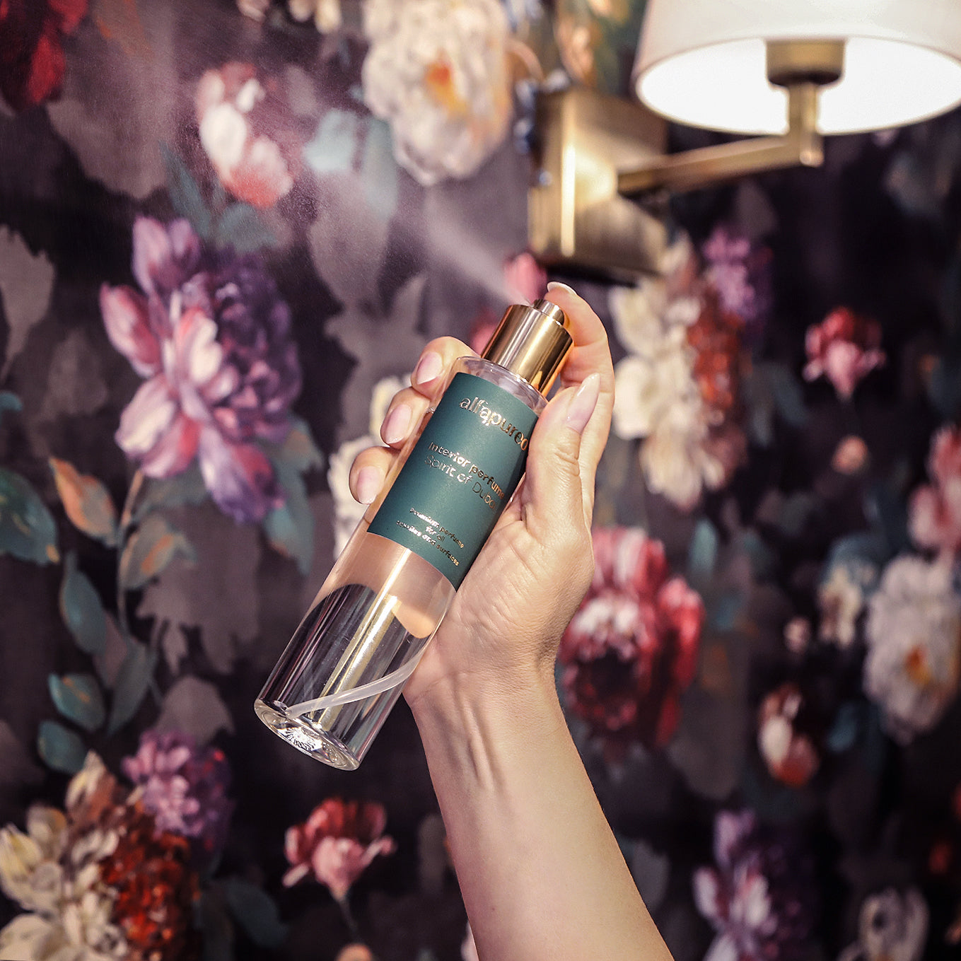 WHITE FLOWER Textilní a bytový parfém